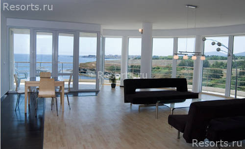 Romance Hotel 16
